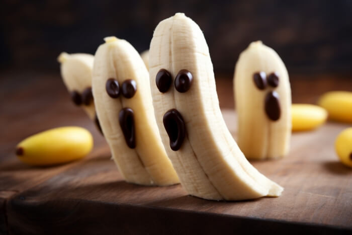 Bananen mit Geister-Gesicht